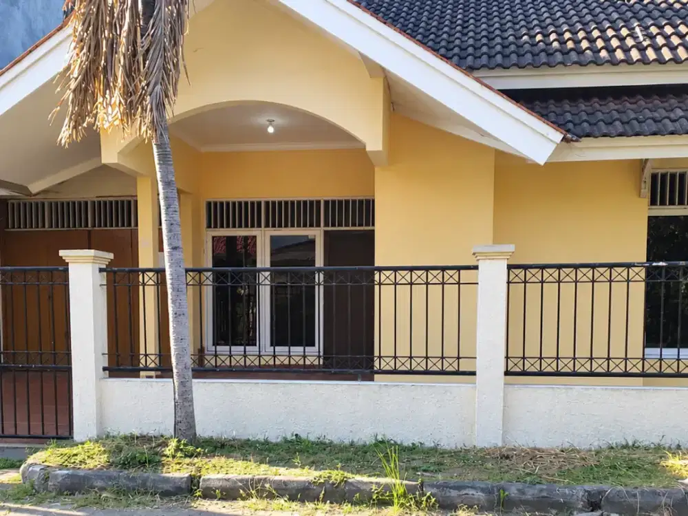DIJUAL RUMAH HITUNG TANAH DI SIWALANKERTO PERMAI