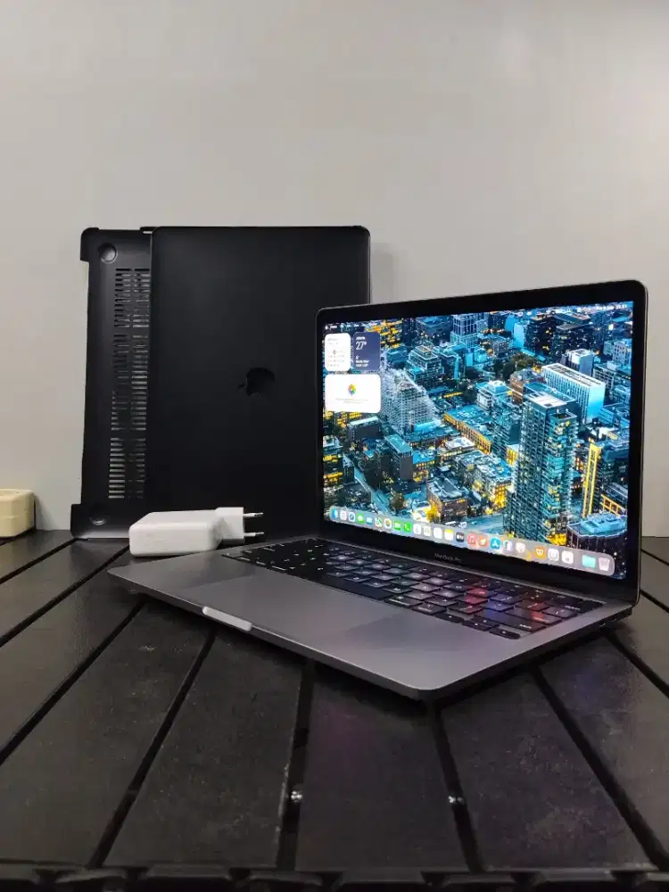 Macbook Pro 2020 16/512 TouchBar 4 Port C Space Grey
