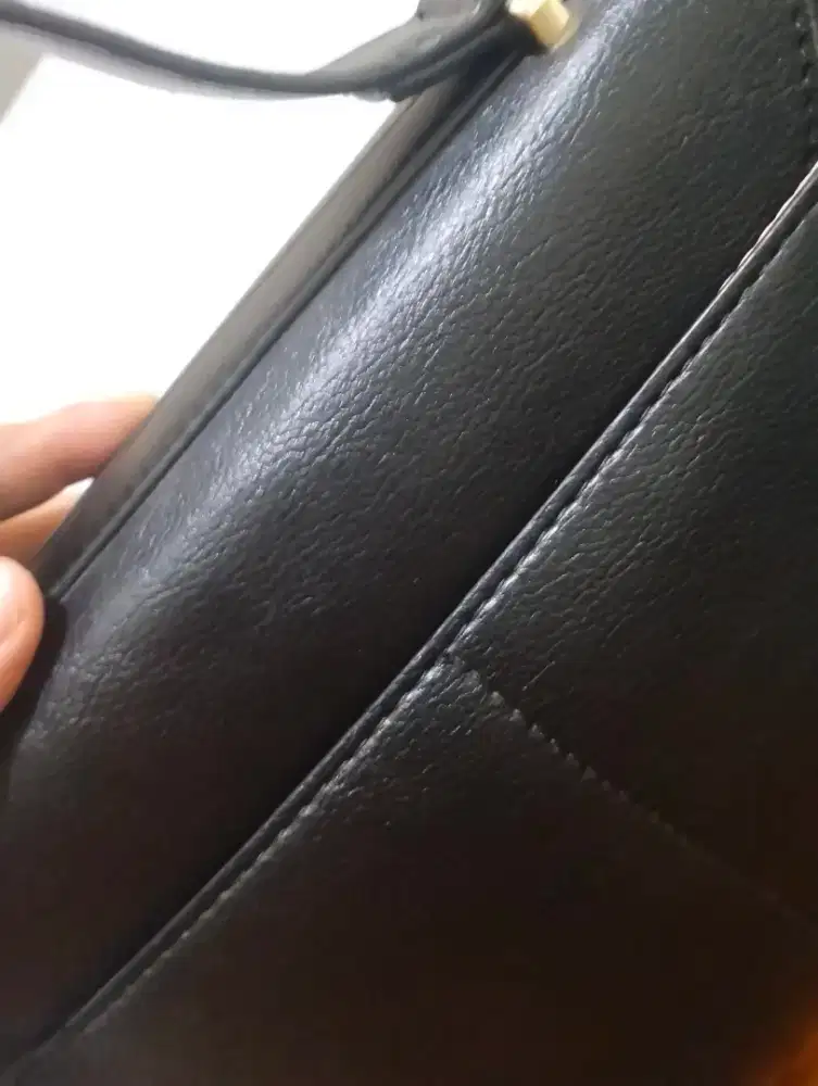 Dompet Charles & Keith ori