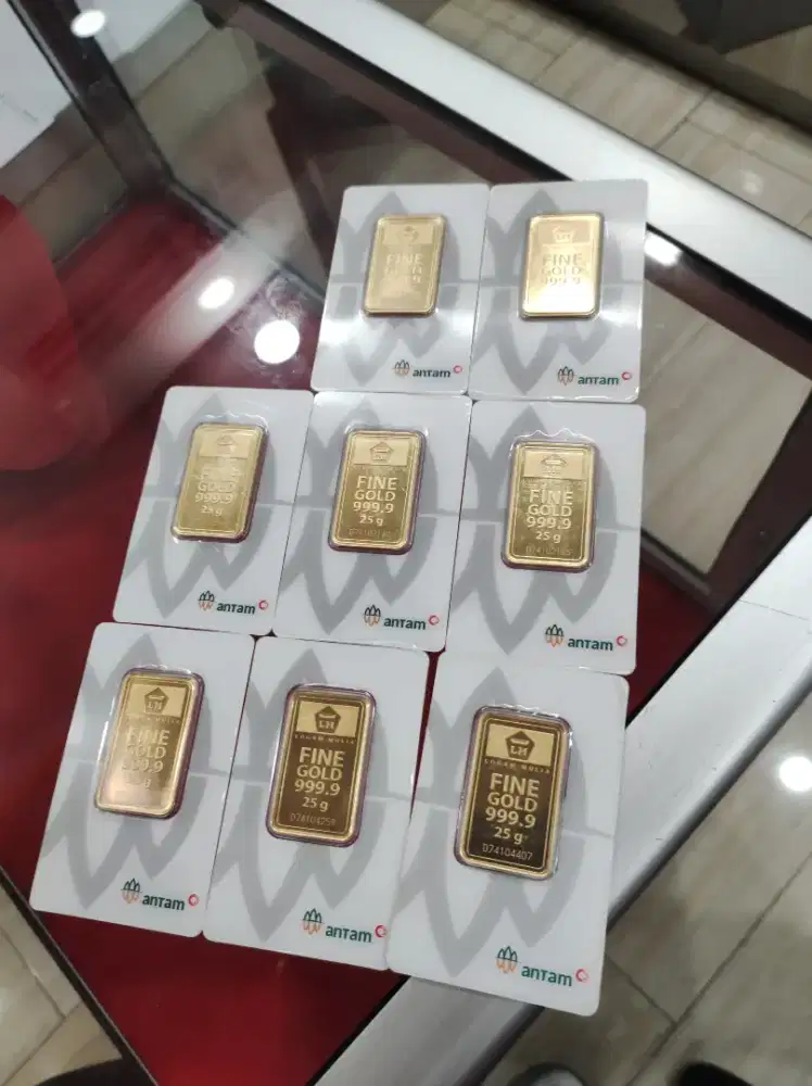 Jual Beli Perhiasan Emas, Logam Mulia, Berlian Dan Lainnya