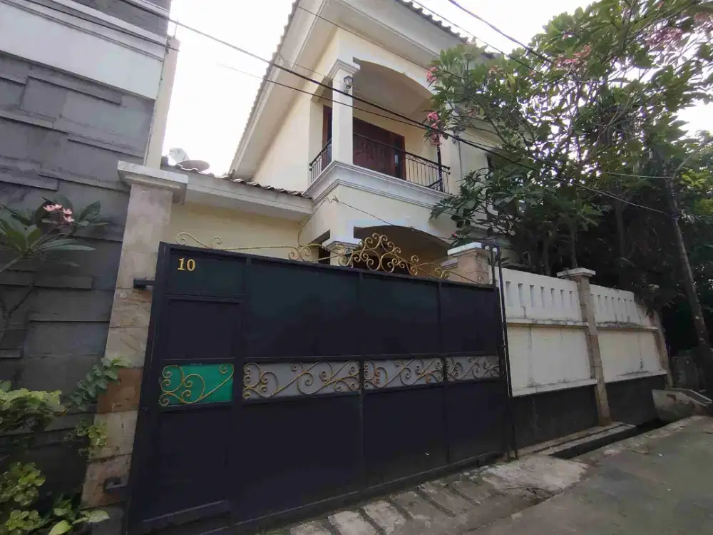 Rumah cantik menarik dibawah pasaran di daerah bangka mampang prapatan jaksel