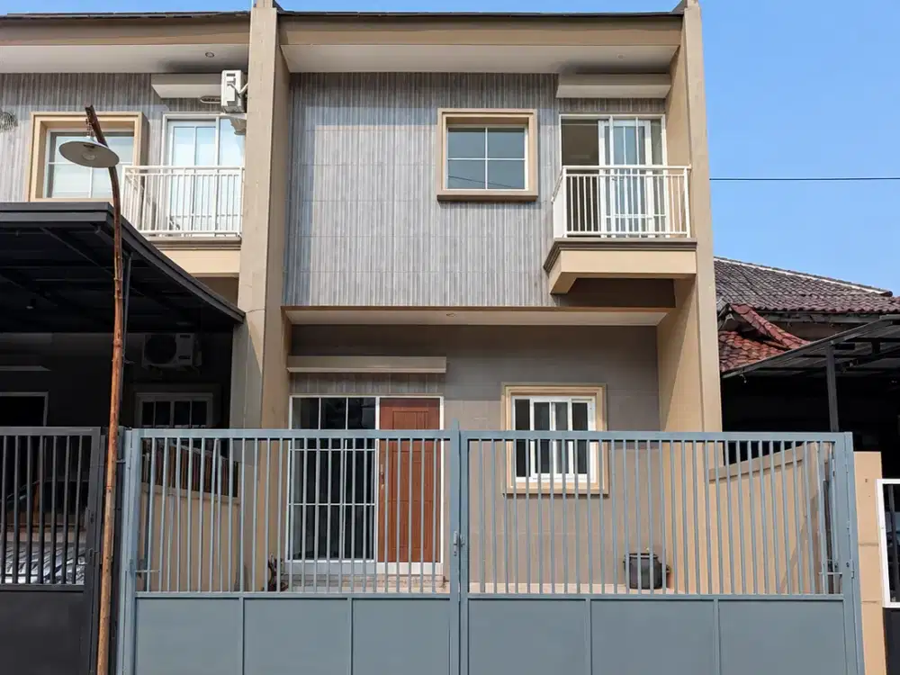 Semi Furnish! Dijual Rumah Mulyosari! Baru Gress! 2 Lantai! Nego sampe Deal!