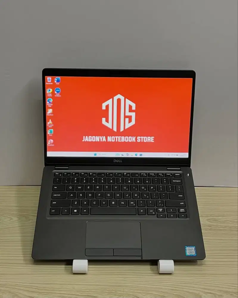 DELL Latitude 5300 i5 8365U RAM 8GB SSD 256GB M2 NVMe Layar 13.3 HD