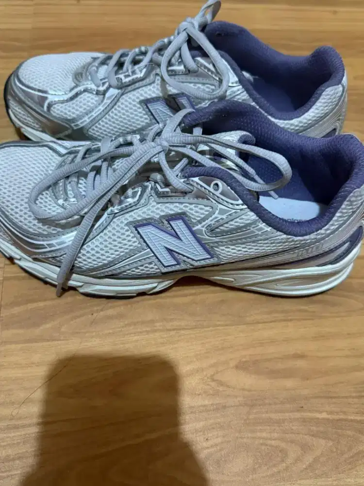 New Balance 740 size 40