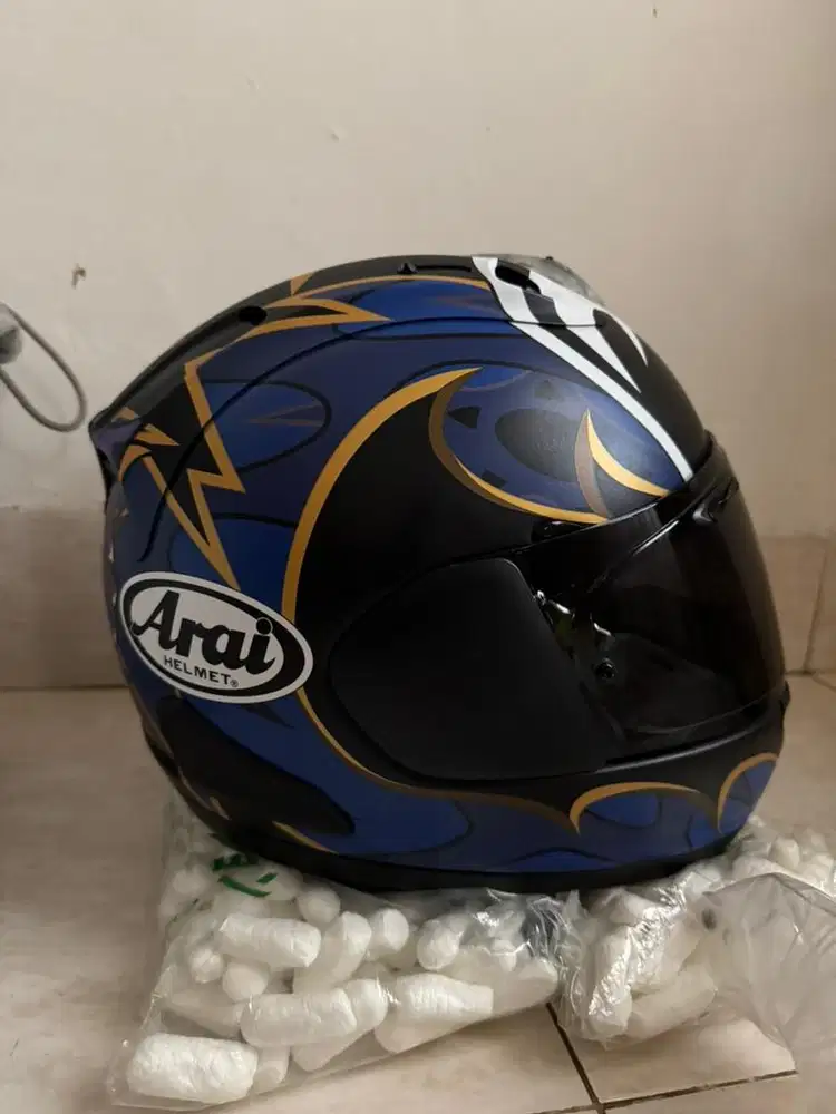 Helm Arai naksuga21