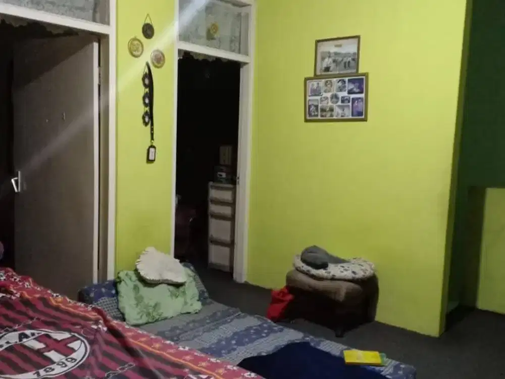Sebuah rumah siap huni kawasan cipedes tengah Sukajadi dekat pasteur