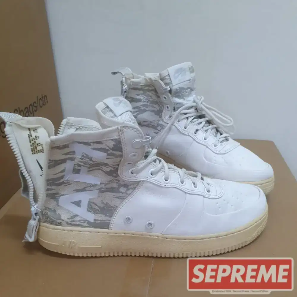 Sepatu Nike SF Air Force 1 Mid 'Winter Camo'