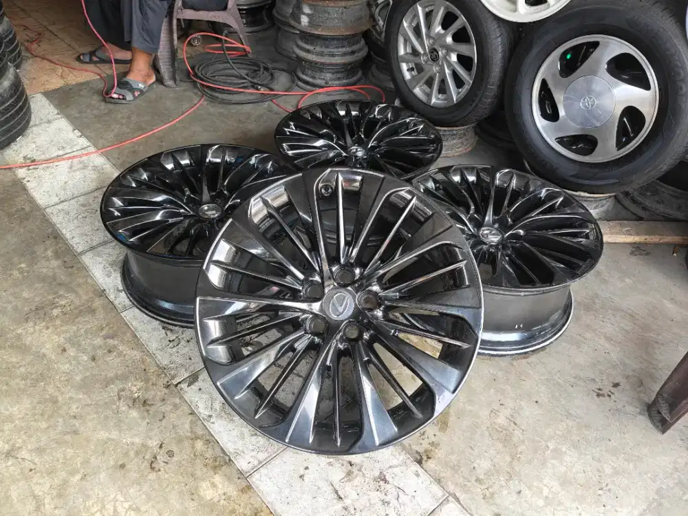 Jual vleg OEM Lexus LS 500 R20 pcd 5x120 kond mulus 4pcs.