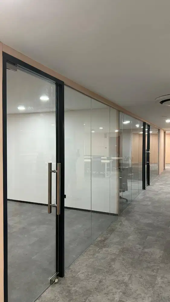 Jasa pasang kaca sekat kaca partisi kaca shower box kaca