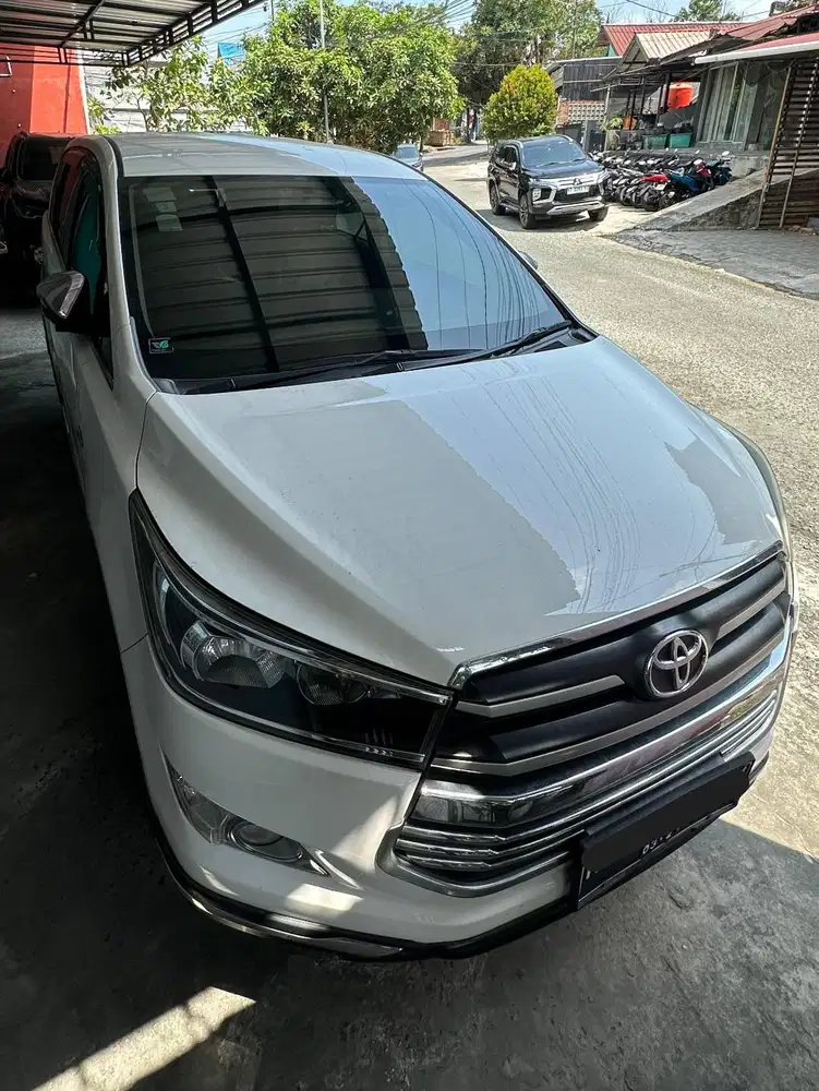 Toyota Kijang Innova (2017) 2.0 G MT - Bensin
