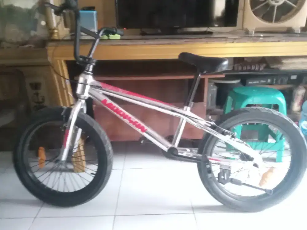 Jual sepeda BMX uluran 20 mulus no minus