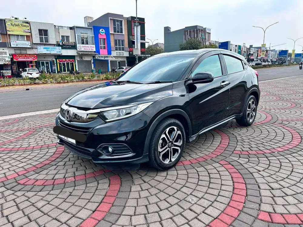 Honda HR-V E 1.5 Matic 2020 Hitam Istimewa Siap Pakai TDP 10jt