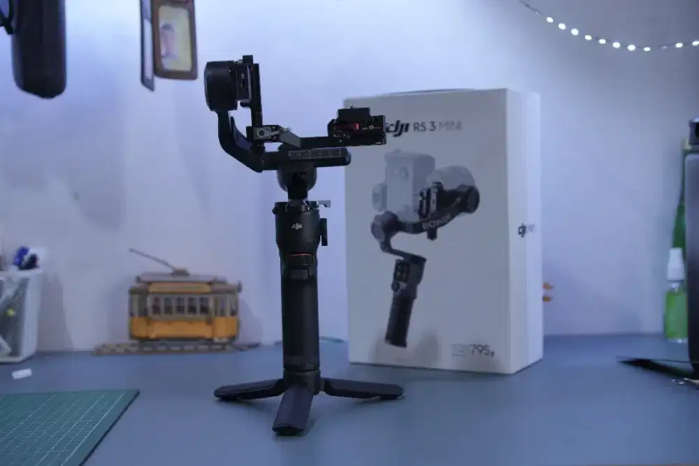 GIMBAL STABILIZER DJI RS 3 MINI STABILIZER KAMERA DSLR / MIRRORLESS