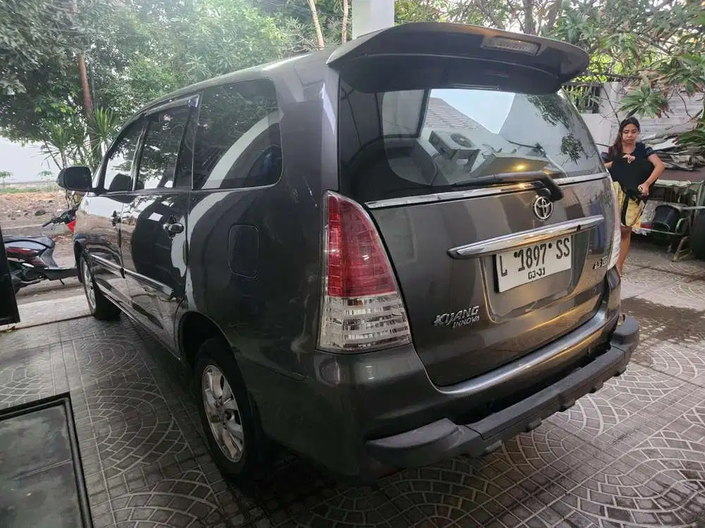 Toyota Kijang Innova 2011 Diesel
