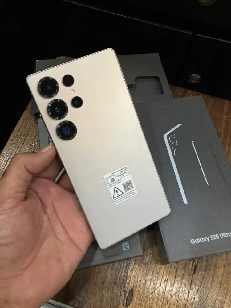 Samsung s25 ultra 256gb like new