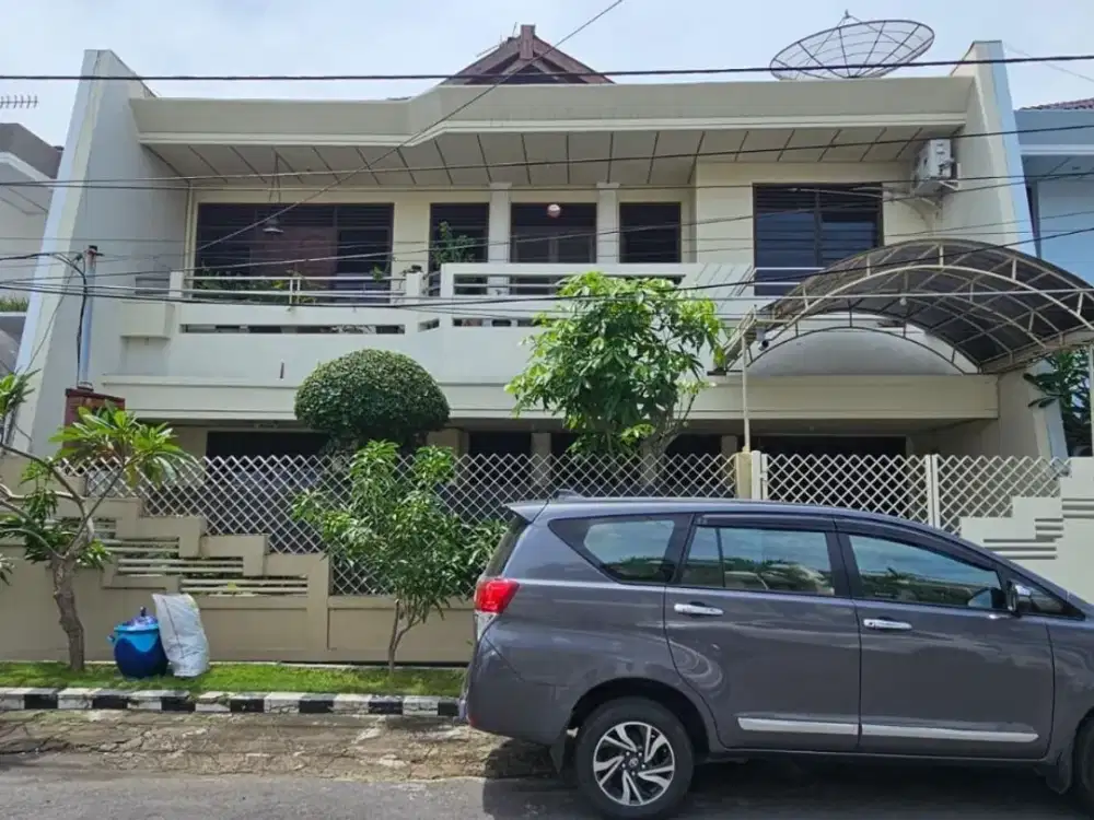 Rumah Dharmahusada Permai Hadap Utara Row Jalan 3 Mobil