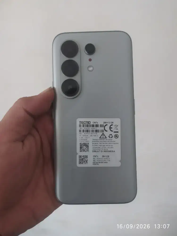 Tecno camon 50 pro 12/256 full set