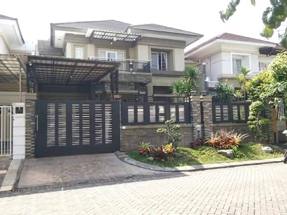 Rumah Puri Galaxy Palm Courts Hadap Selatan Row Jalan 3.5 Mobil