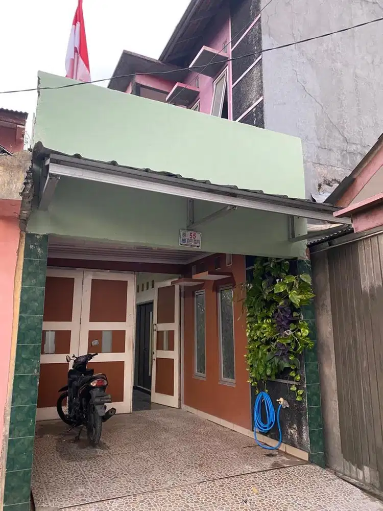 DIJUAL CEPAT RUMAH 2 LANTAI STRATEGIS
