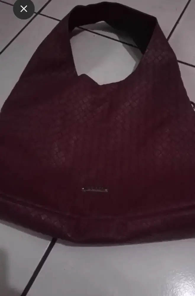 Tas wanita marun
