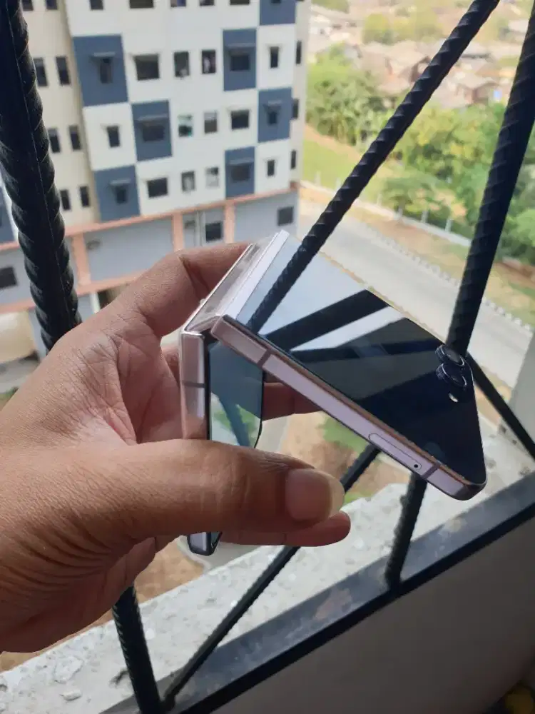 Zflip 5 levander 8/256 resmi sein