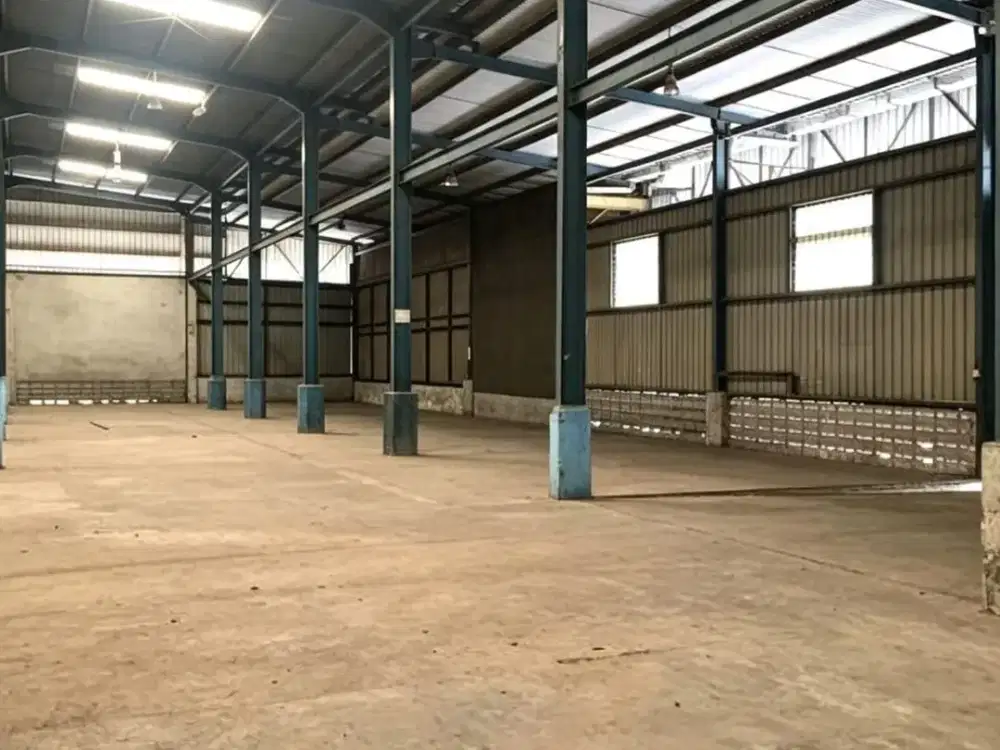 Di sewa  Gudang 6000m2 di dalam pergudangan kawasan jiep pulogadung jakarta timur dekat tol