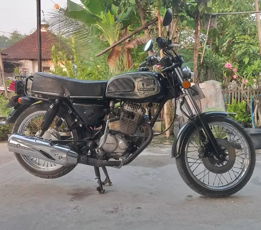 Motor cb / sepeda motor cb / motor gl100