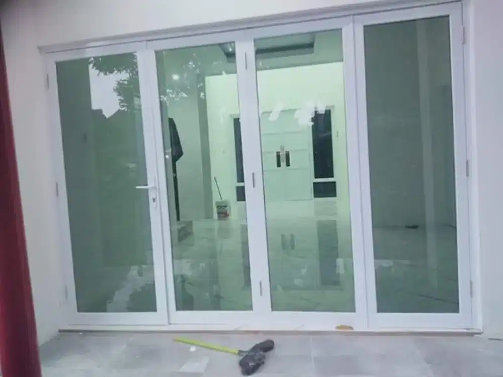 pintu dan jendela kusen alumunium