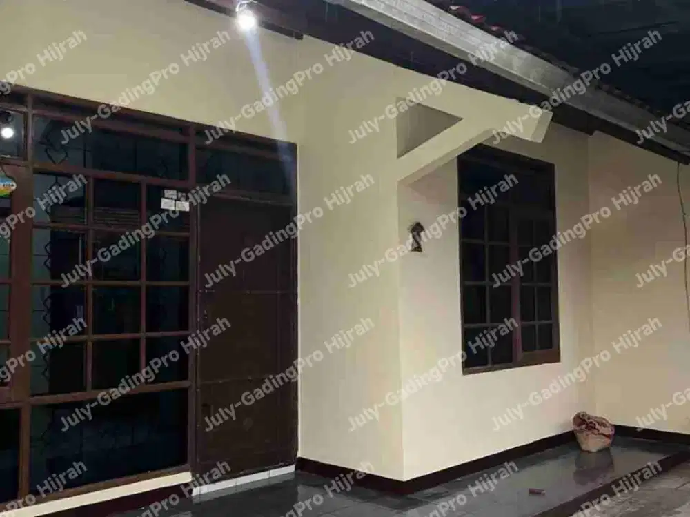 DiSEWAKAN RUMAH DI Taman Kopo Indah 2