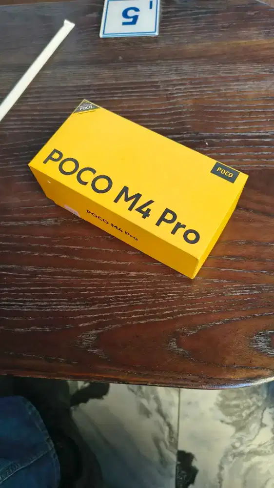 Dijual HP POCO M4 kondisi Bagus lengkap