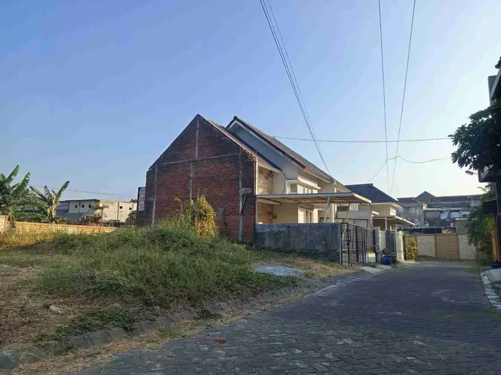 Tanah Kavling Luas 77 m² Area Jalan Ikan Ikan Belakang Hwa Ind Borobudur - Suhat