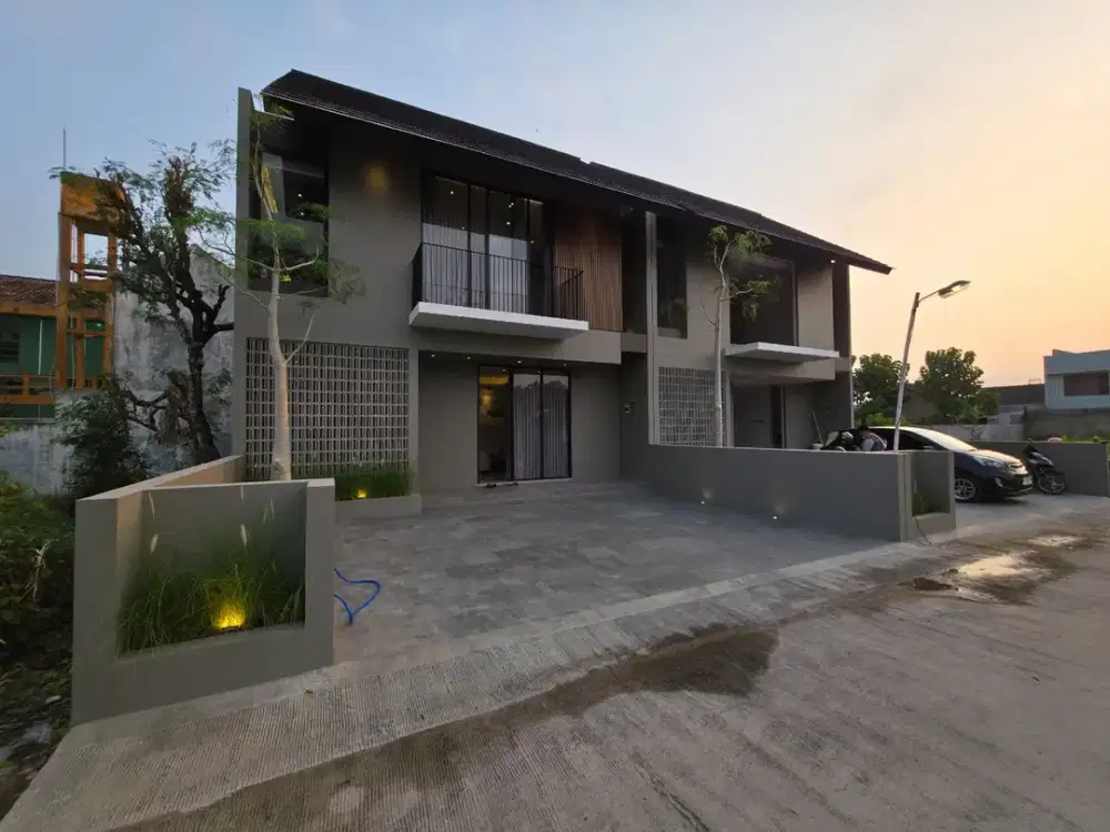 Rumah Tropis Semi Furnished dekat Stadion Wedomartani Sleman
