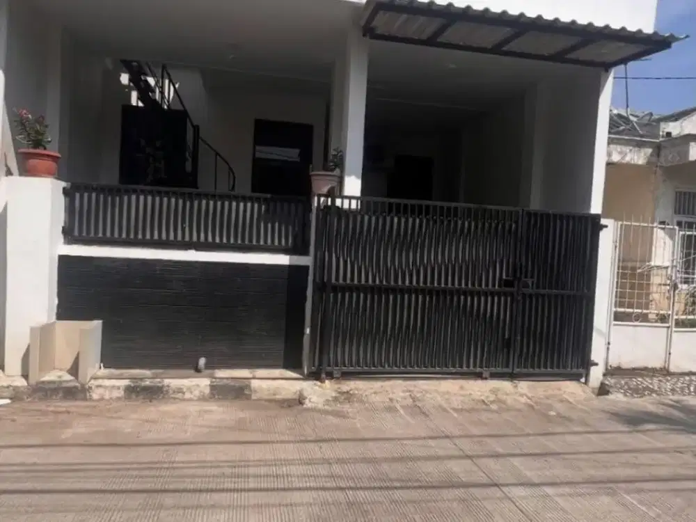 Rumah Dijual di Harapan Indah 1 Bekasi – 2 Lantai, Semi Furnished