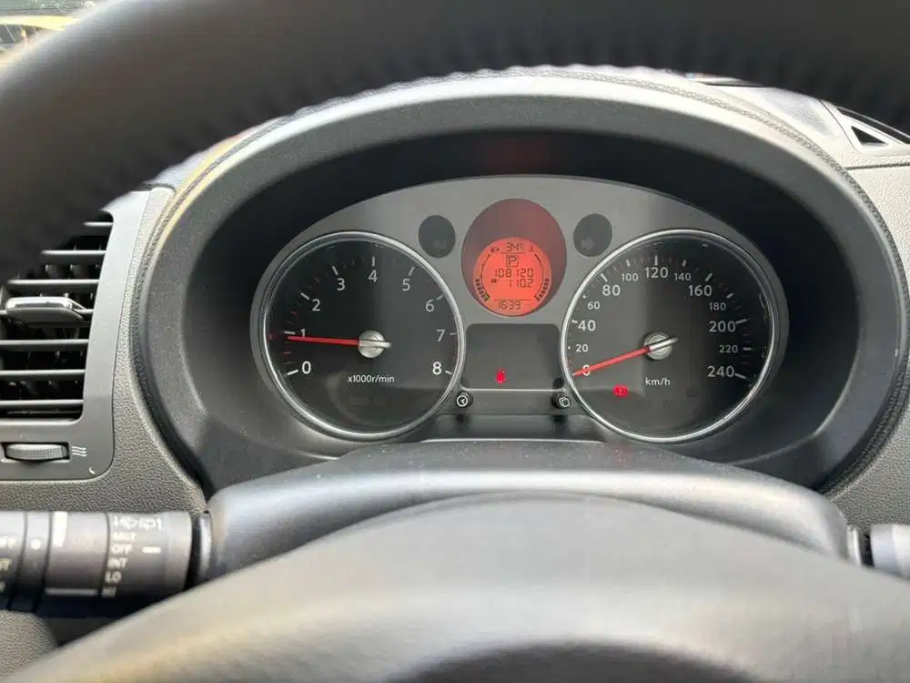Nissan X-Trail 2011 Bensin