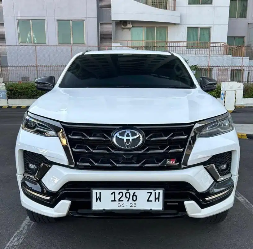 LOW KM 36rb - FORTUNER VRZ 2.8 GR SPORT 2023 MATIC KREDIT DP MINIM GAS