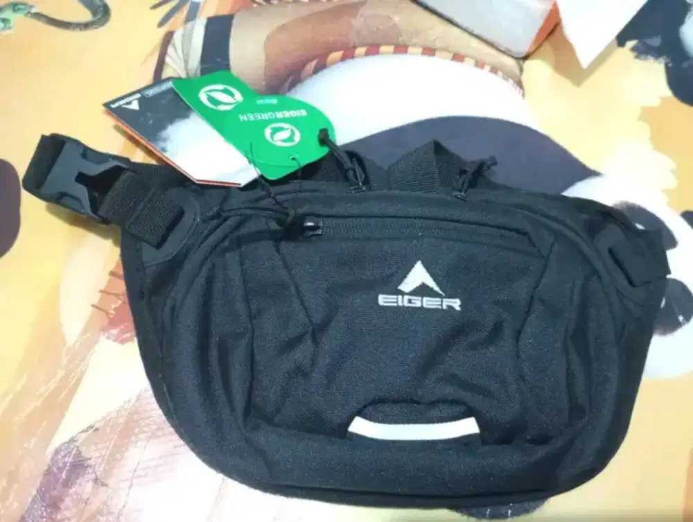 Tas selempang Eiger