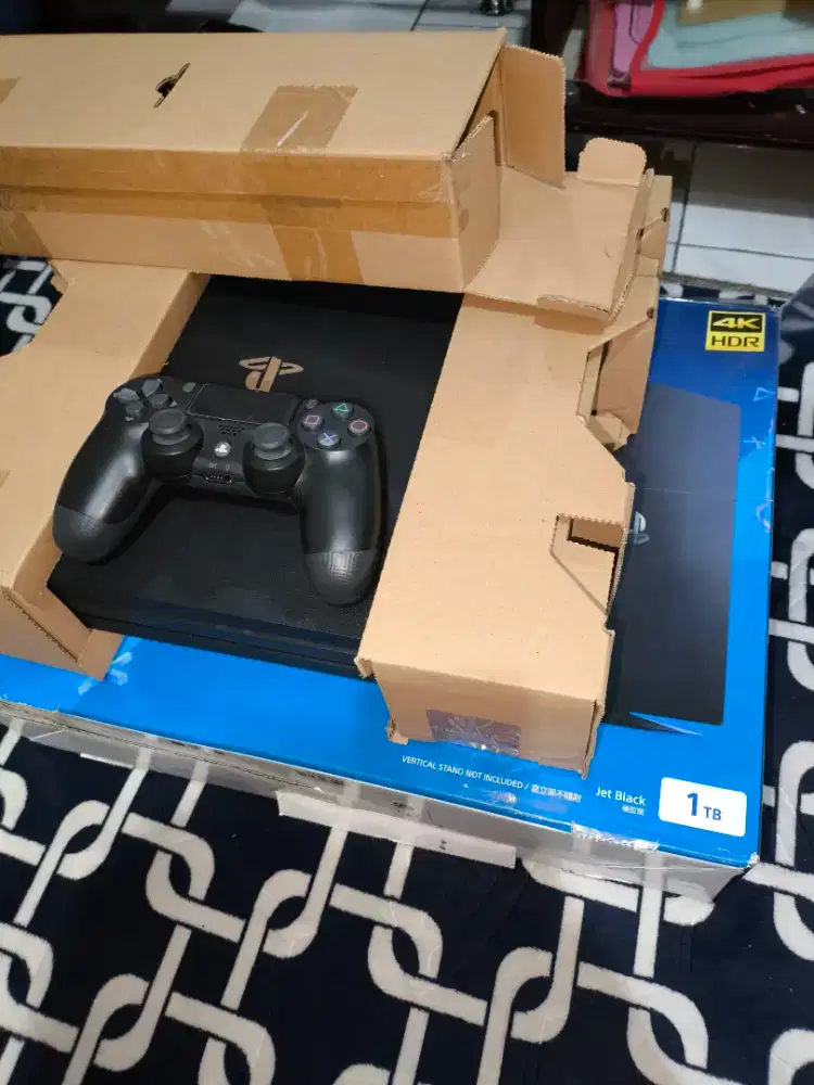 PS 4 PRO 4K GAMES BANYAK SERI 72(TERBAIK)