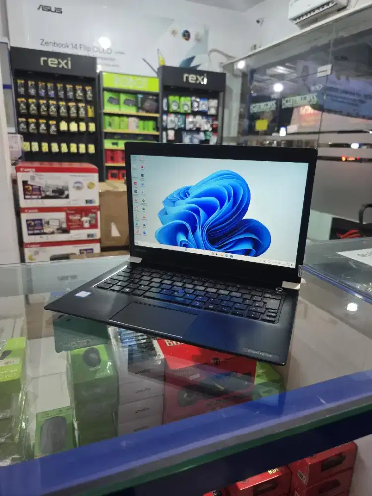 LAPTOP TOSHIBA i7 GEN8 RAM 8GB SSD 512GB