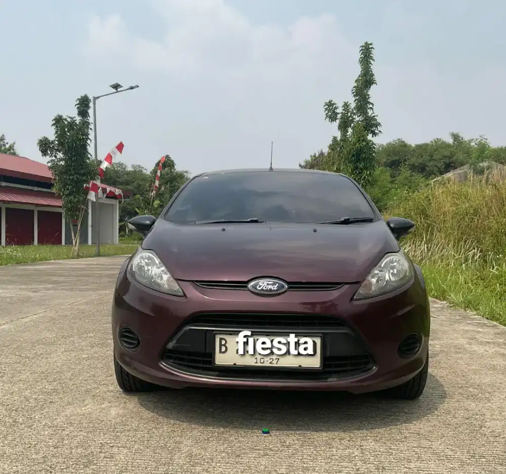 Fiesta 1.4 Trend AT. Termurah!