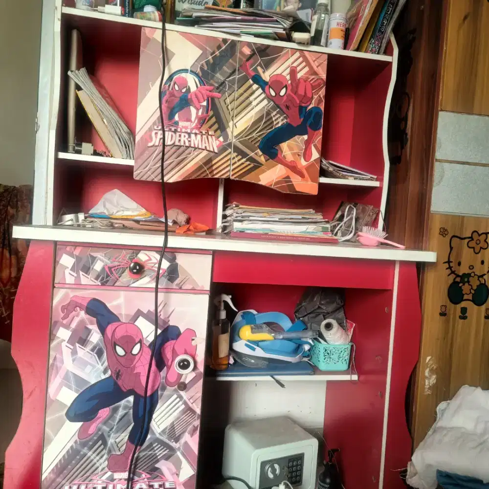 Meja belajar anak laki laki spiderman