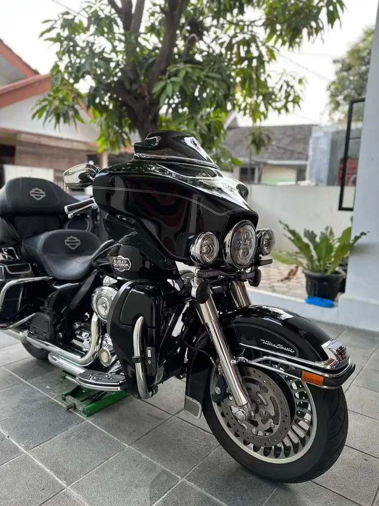 Jual cepat Harley Davidson Ultra Classic 2009 Surat Lengkap ( FLHTCU )