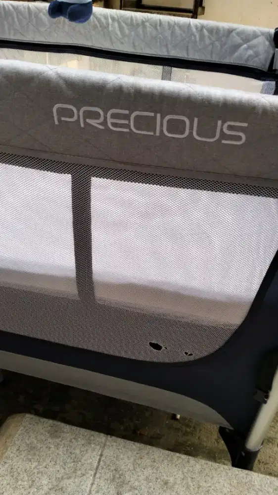 Ranjang ayunan bayi precious second