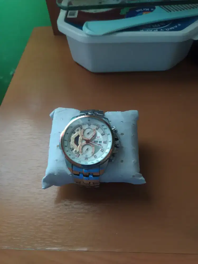 Jam tangan pria Swiss army