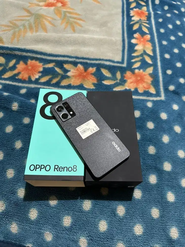Oppo reno  8 ram 8/256