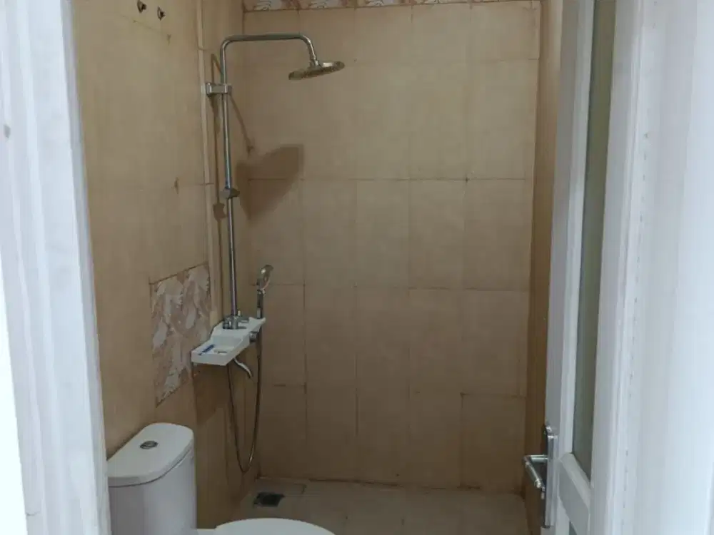 L106S Rumah disewakan di Taman Simpruk Lippo Cikarang