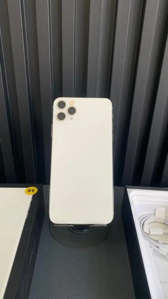 IPHONE 11 PROMAX 64 GB SECOND BEACUKAI FULLSET