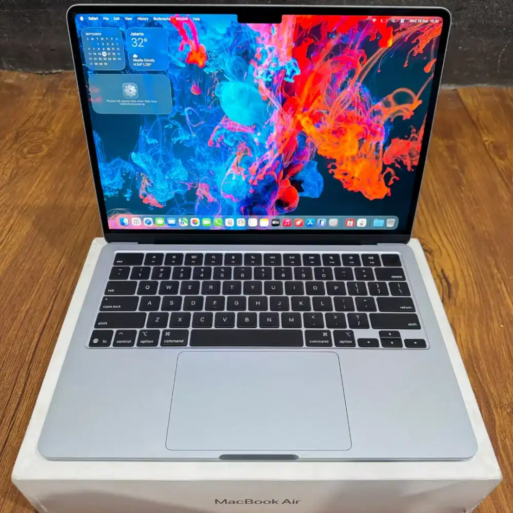 Macbook air m4 2025 13 inch ram 16gb ssd 256gb fullset ibox garansi on