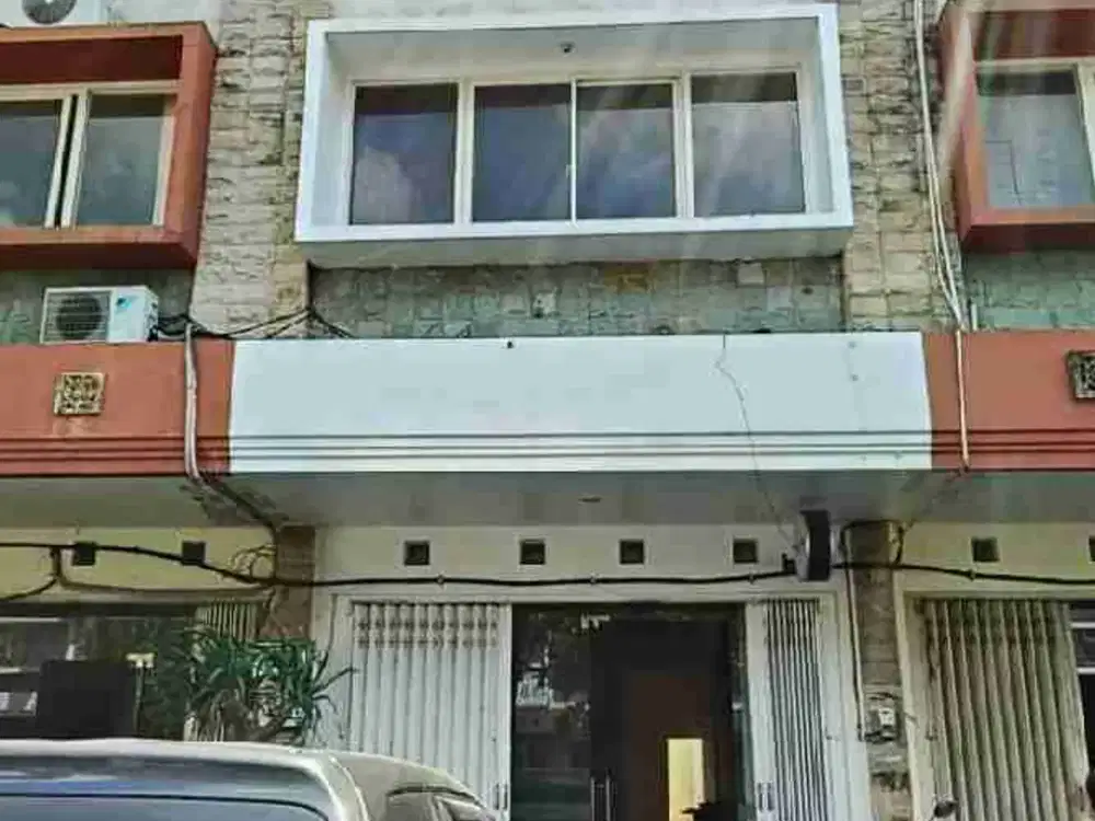 Disewakan Ruko 3 Lantai Siap Pakai Jl. Imam Bonjol Denpasar Barat, Rp 165 Juta/Tahun