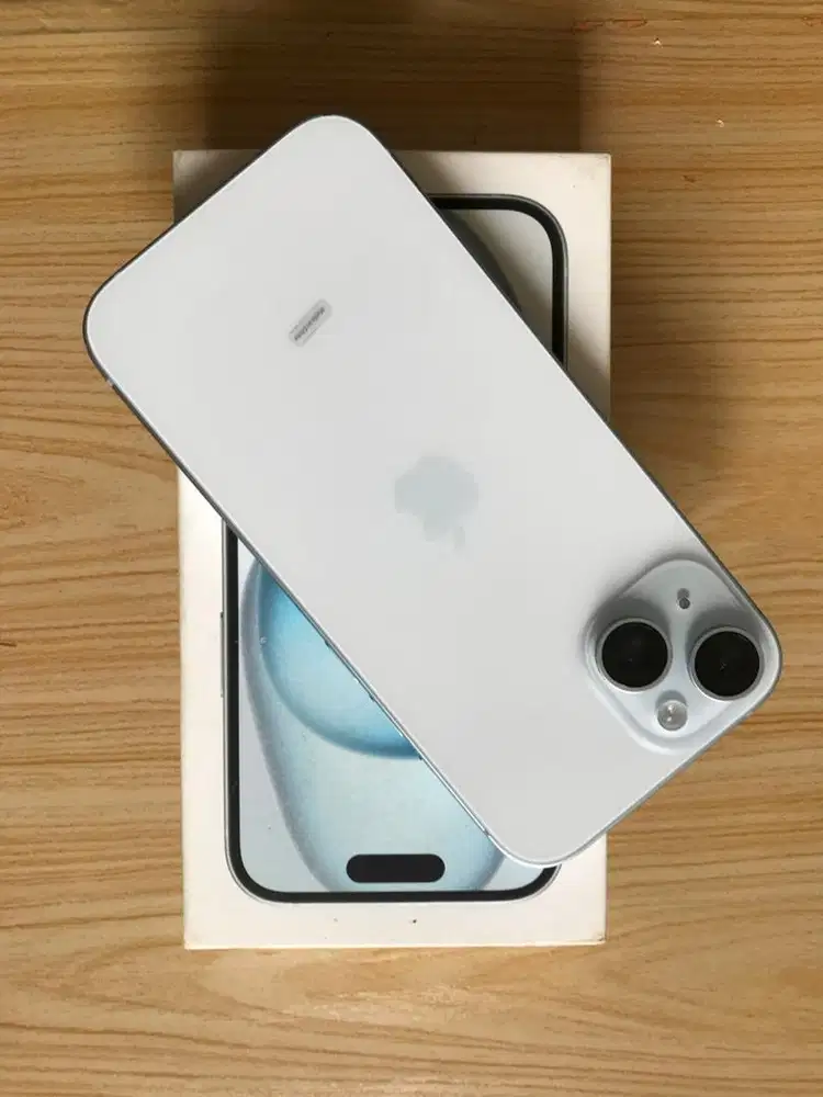 Iphone 15 garansi resmi ibox