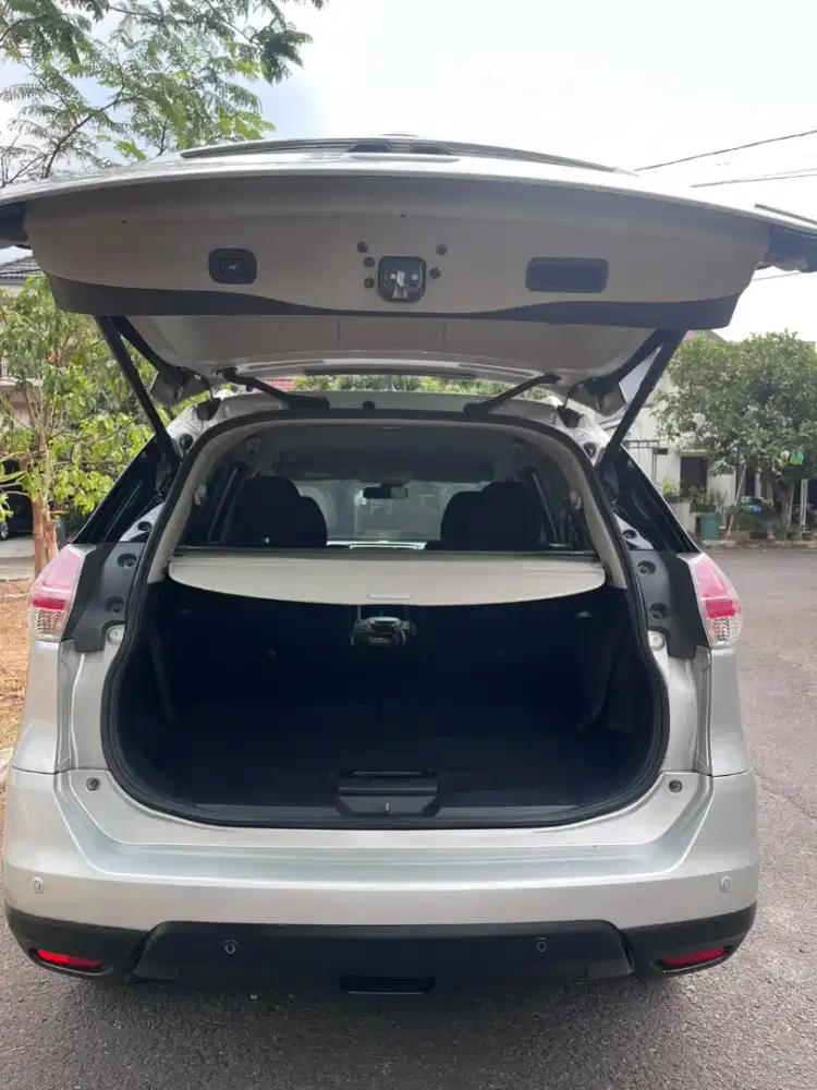 Dijual CASH NEGO Xtrail 2017 KM Low Fullset Full Original